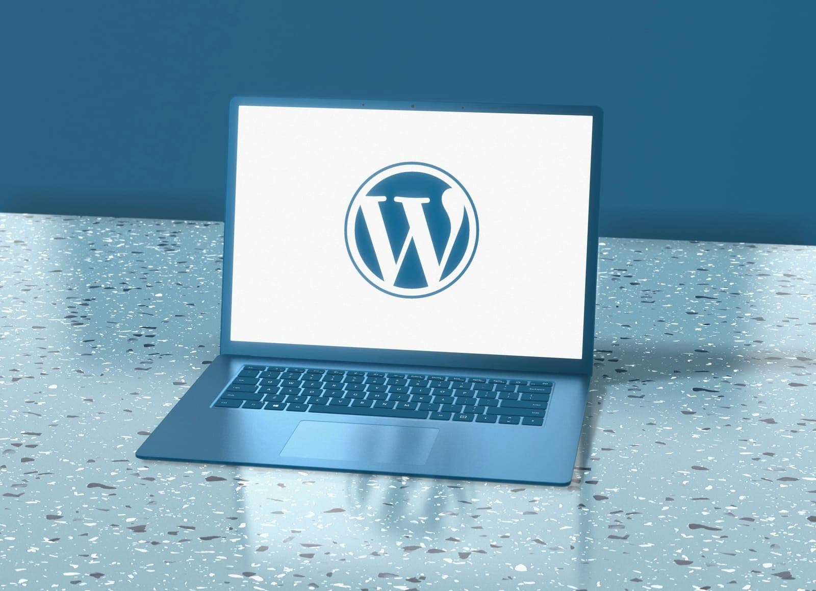 Laptop met het WordPress-logo op het scherm
